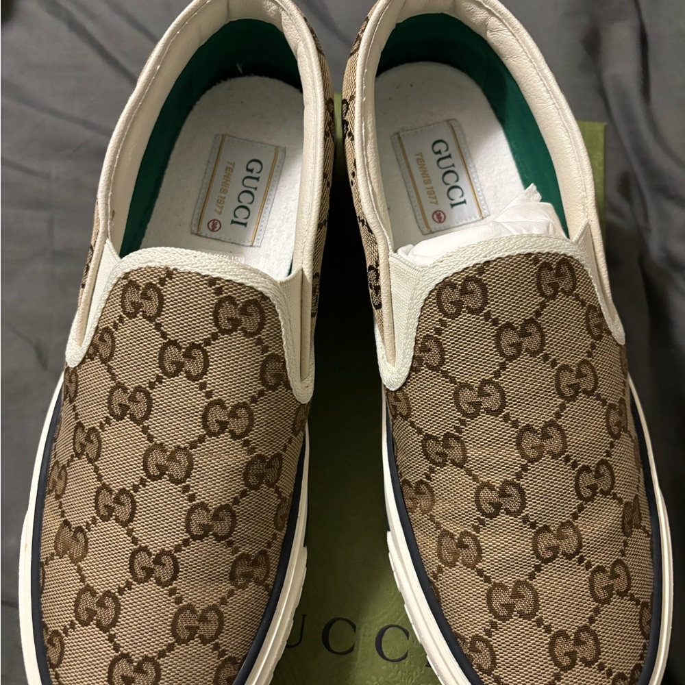 GUCCI 1977 slip on